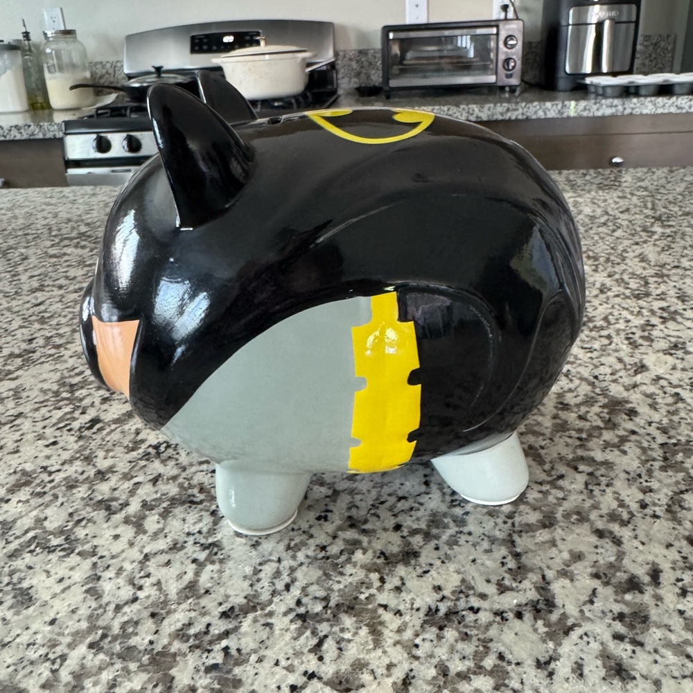 Batman Piggy Bank - Picture 3 of 6